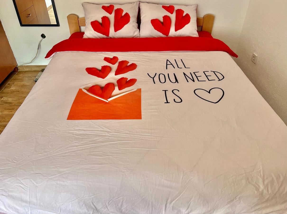 Homestay Mark - Double Bed Room - Shared Bathroom And Kitchen Budva Exterior foto